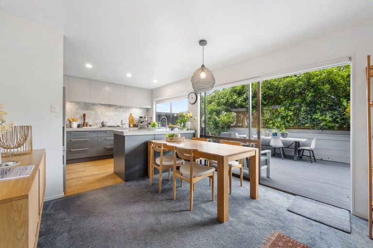 Photo of property in 2/59 Dalwhinnie Parade, Highland Park, Auckland, 2010