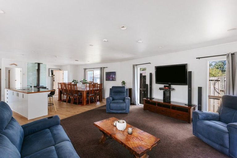 Photo of property in 33 Morrison Road, Taneatua, 3123