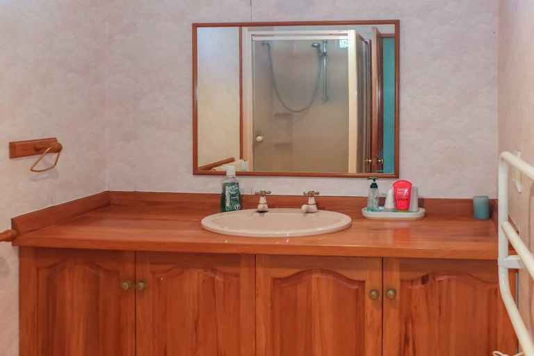 Photo of property in 12 Low Avenue, Foxton Beach, Foxton, 4815