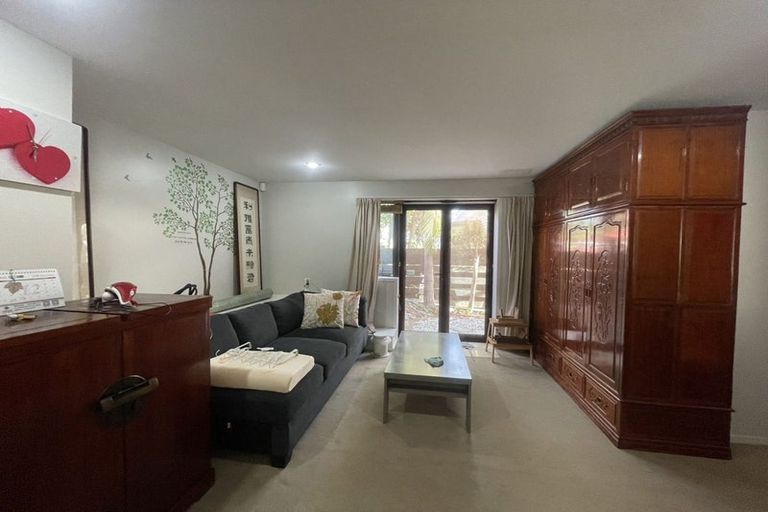 Photo of property in 1/2 Brian Avenue, Forrest Hill, Auckland, 0620