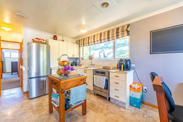 Photo of property in 12 Churchill Place, Waimate, 7924