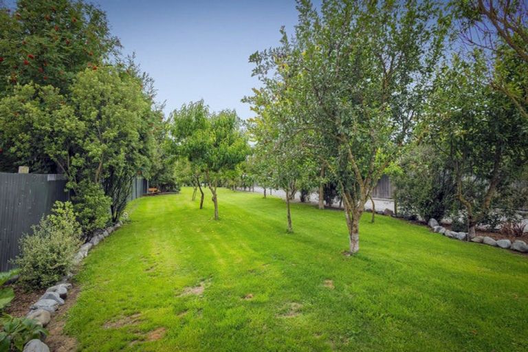 Photo of property in 187h High Street, Oxford, 7430