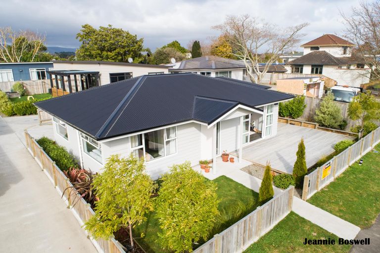 Photo of property in 79 James Line, Kelvin Grove, Palmerston North, 4414