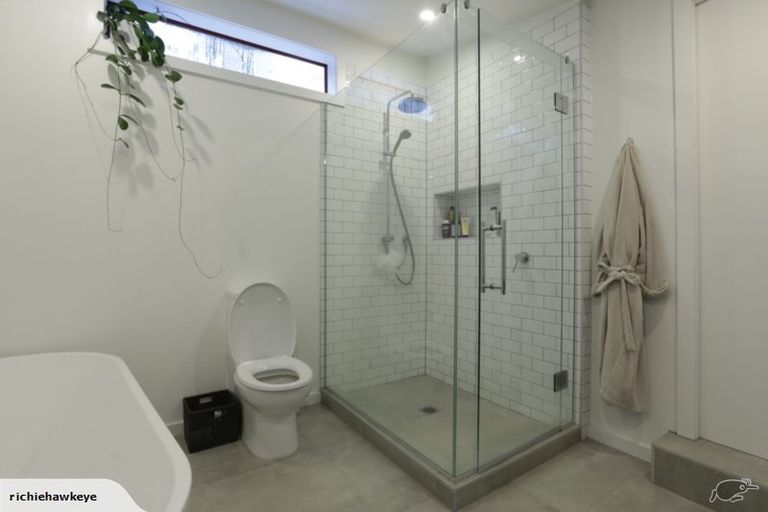 Photo of property in 18 Waima Crescent, Titirangi, Auckland, 0604