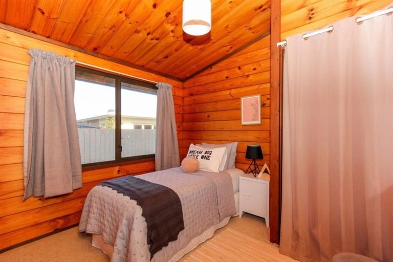 Photo of property in 28 Fitzroy Road, Fitzroy, New Plymouth, 4312