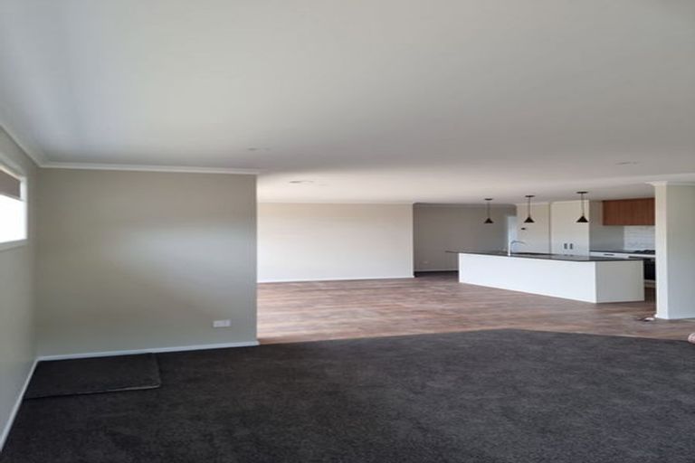 Photo of property in 74 Hokioi Drive, Kenepuru, Porirua, 5022