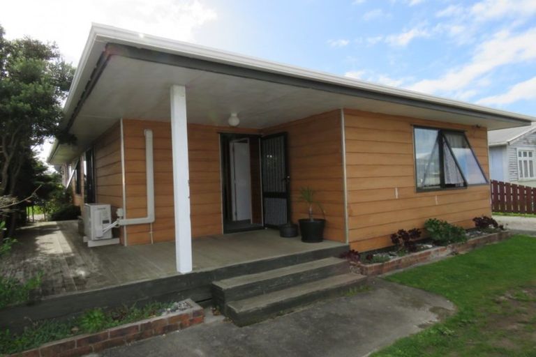 Photo of property in 23 Coates Street, Westport, 7825