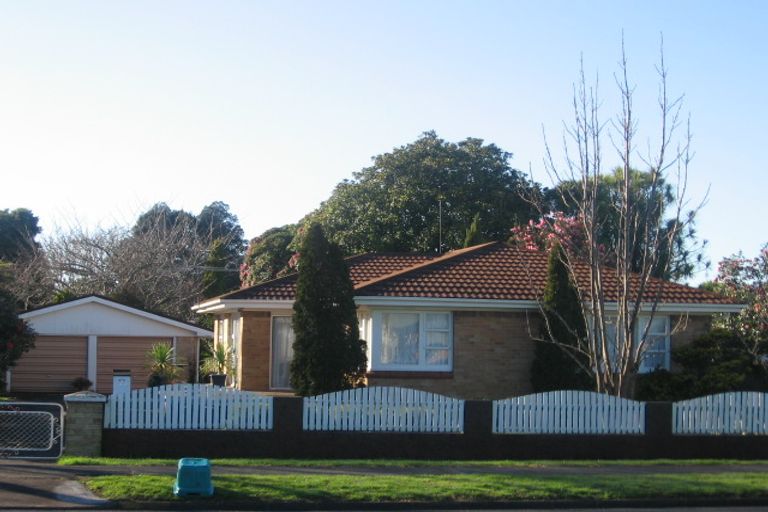 Photo of property in 372 Great South Road, Opaheke, Papakura, 2113