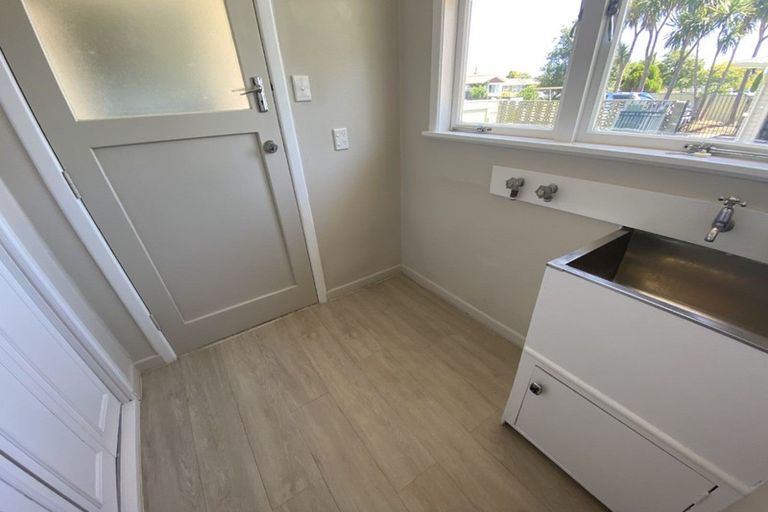 Photo of property in 42 Fairs Road, Milson, Palmerston North, 4414