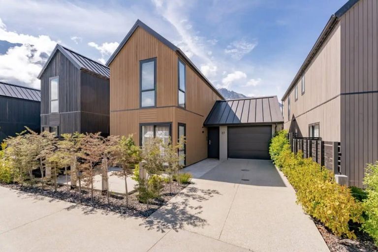 Photo of property in 27 Mulholland Drive, Jacks Point, 9371