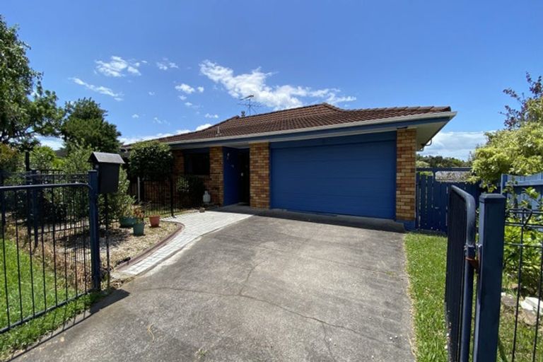 Photo of property in 33 Dianne Louise Drive, Half Moon Bay, Auckland, 2012