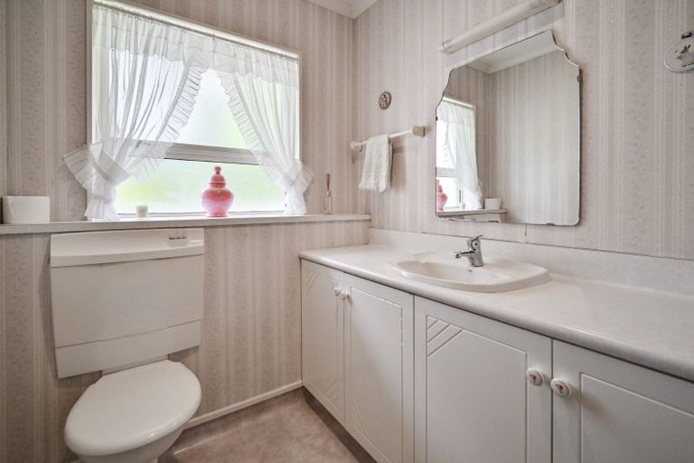 Photo of property in 36 Kopanga Road, Havelock North, 4130