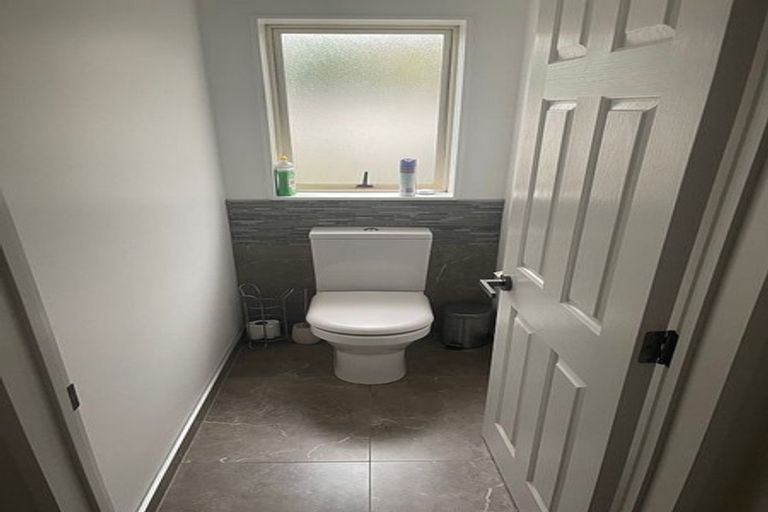 Photo of property in 4 Cinnabar Place, Westgate, Auckland, 0614