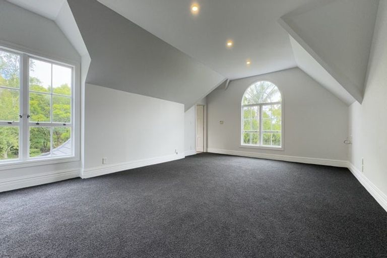 Photo of property in 14 Amreins Road, Waitakere, Henderson, 0782