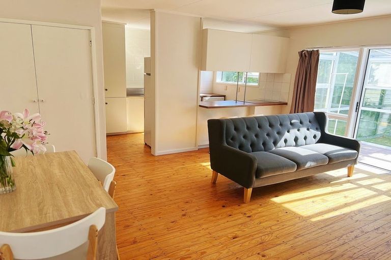 Photo of property in 3a Oakleigh Street, Maungaraki, Lower Hutt, 5010