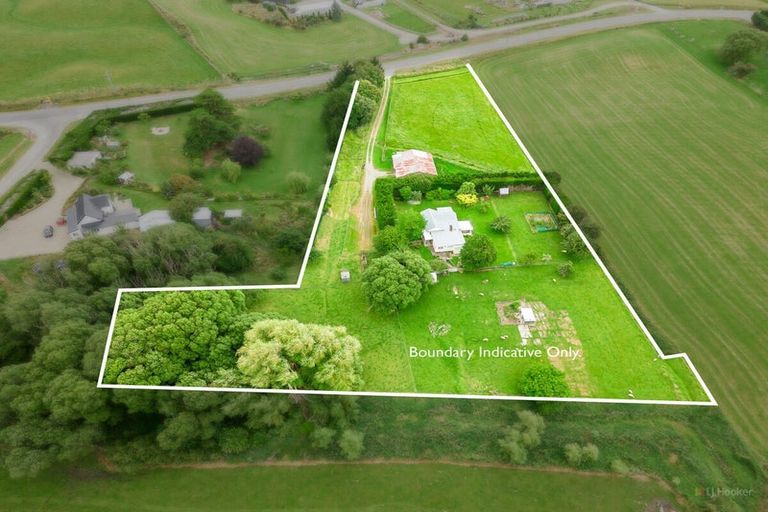 Photo of property in 749 Hakataramea Highway, Waimate, 7977