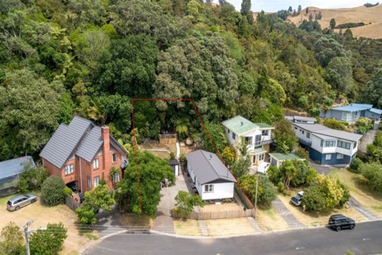 Photo of property in 10 Wai-iti Terrace, Whitianga, 3510