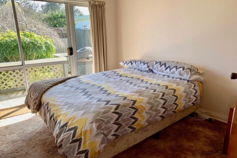 Photo of property in 12 Sarten Street, Waitara, 4320