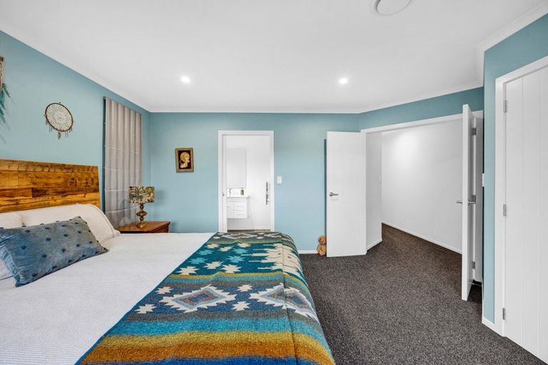 Photo of property in 7 Mercade Close, Stratford, 4332