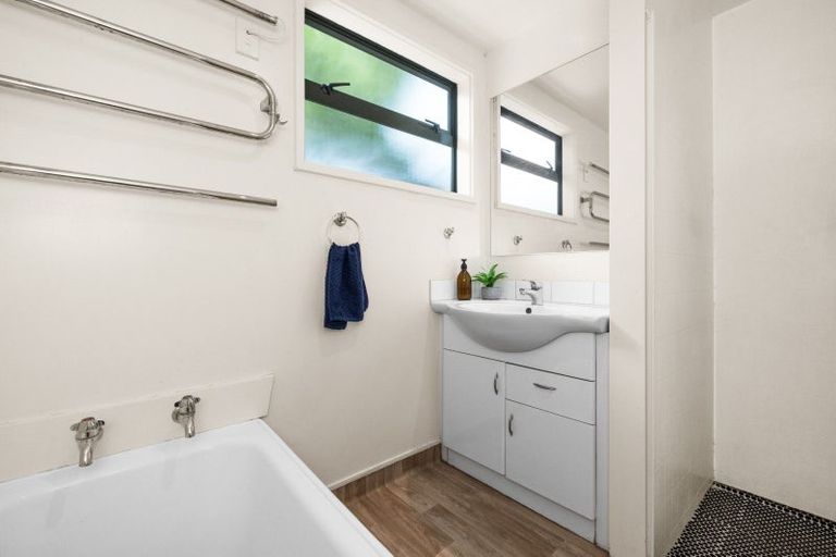 Photo of property in 31 Tauroa Road, Havelock North, 4130