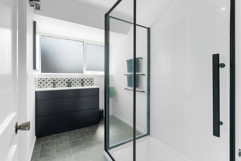 Photo of property in 1/7 Rachel Place, Avonhead, Christchurch, 8042