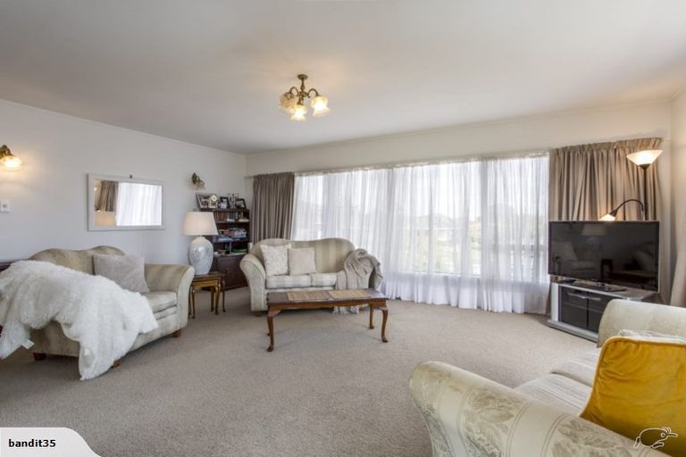 Photo of property in 19 Dowling Place, Pakuranga, Auckland, 2010