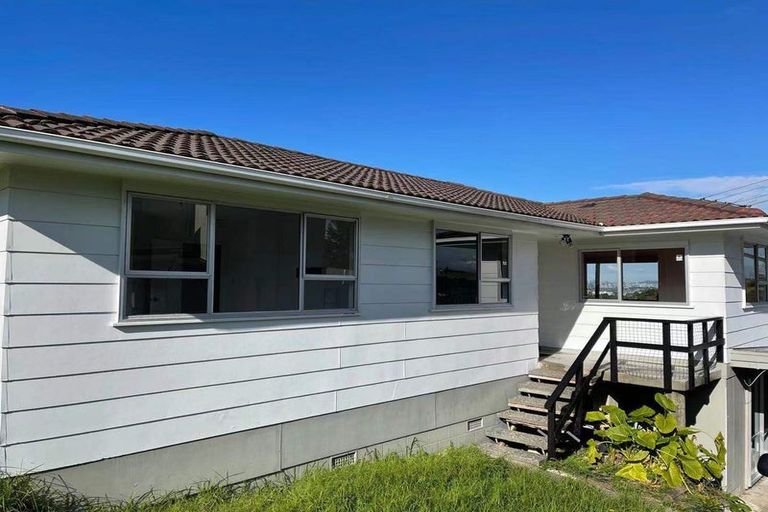 Photo of property in 10 Laurina Road, Sunnynook, Auckland, 0620