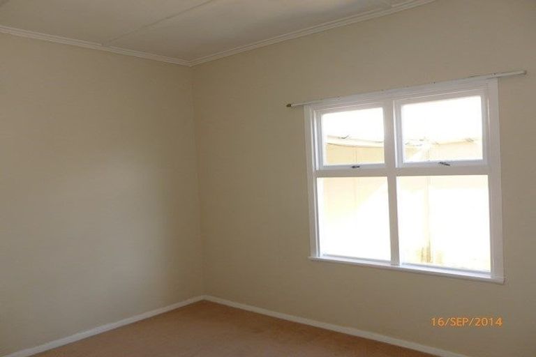 Photo of property in 1/12 Beauchamp Street, Tawa, Wellington, 5028