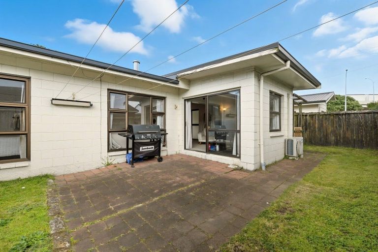 Photo of property in 2/569 Maunganui Road, Mount Maunganui, 3116