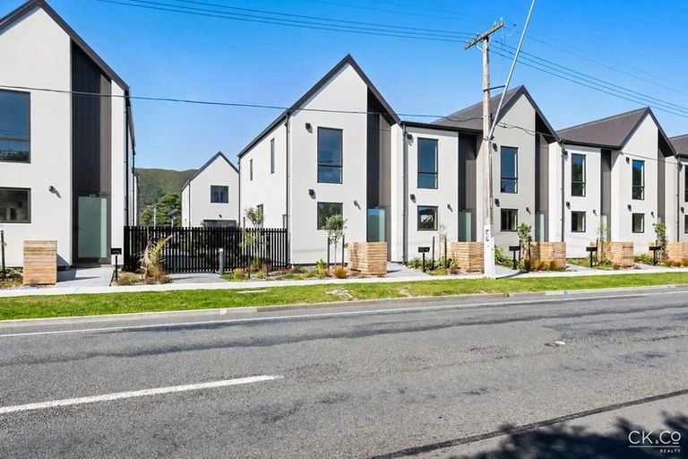 Photo of property in 10/130 Cambridge Terrace, Fairfield, Lower Hutt, 5011