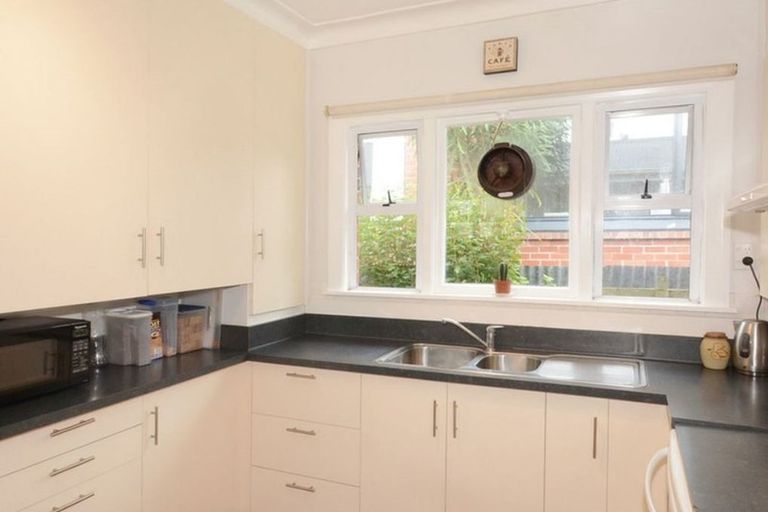 Photo of property in 51 Oakland Street, Andersons Bay, Dunedin, 9013