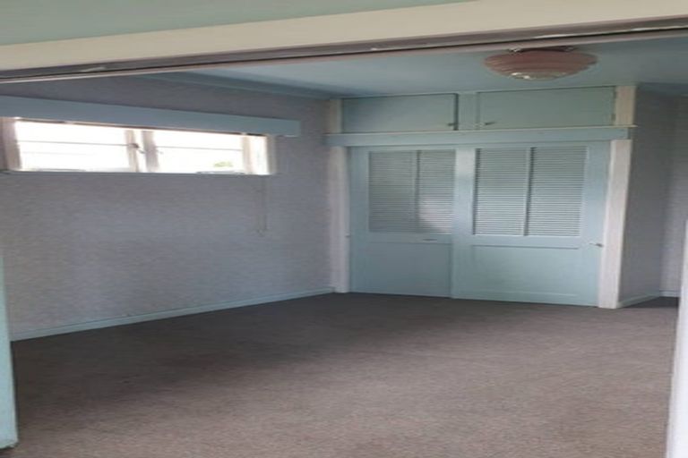 Photo of property in 16 Sale Street, Cockle Bay, Auckland, 2014