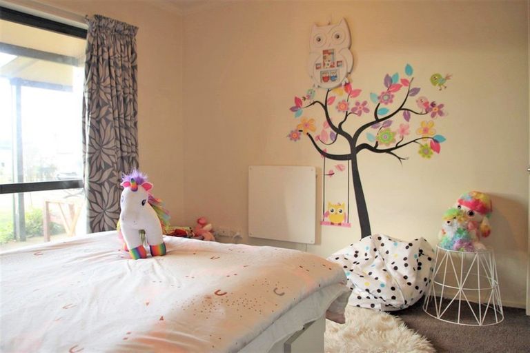 Photo of property in 11 Burns Street, Owaka, 9535