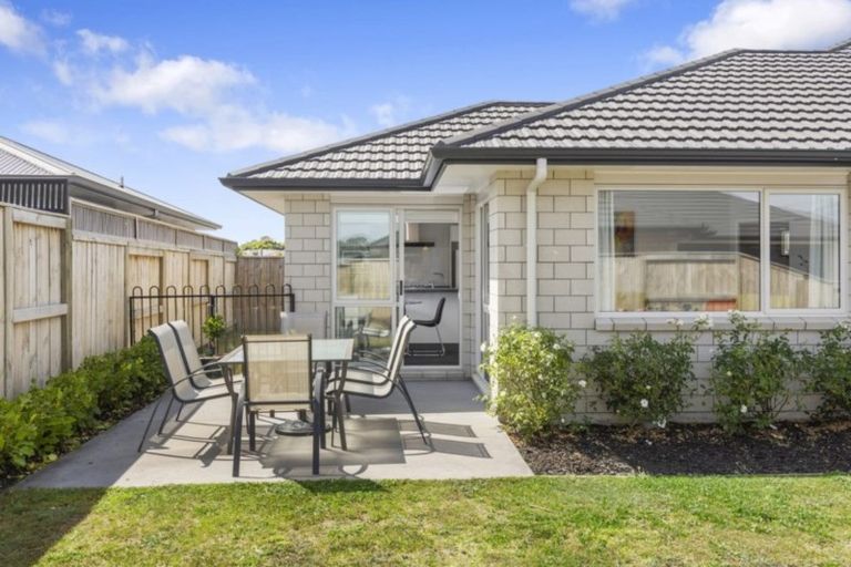 Photo of property in 45a Puhirake Crescent, Pyes Pa, Tauranga, 3112