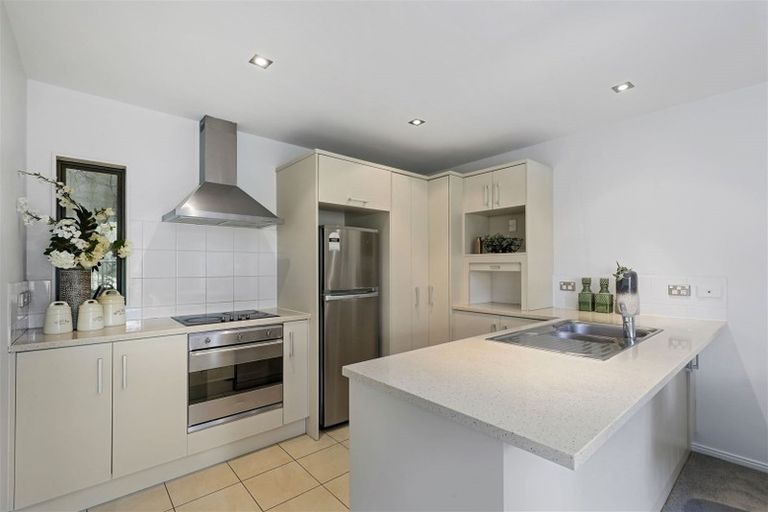 Photo of property in 5/7 The Avenue, Albany, Auckland, 0632