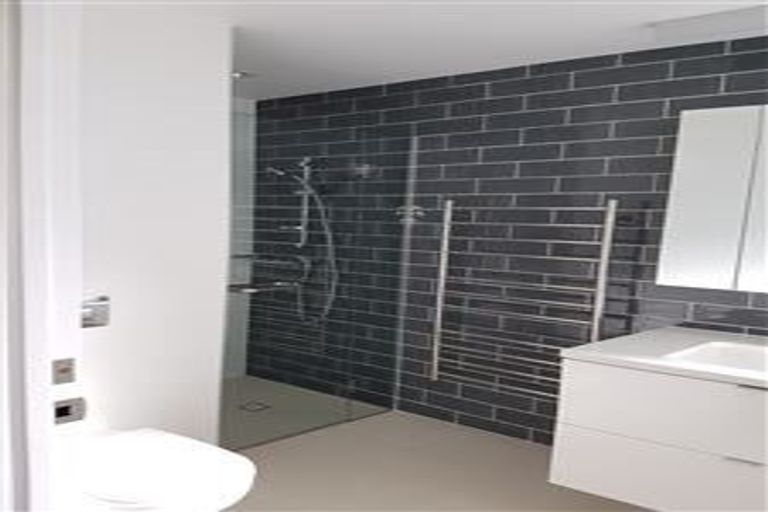 Photo of property in 22 Cochrane Road, Hobsonville, Auckland, 0616