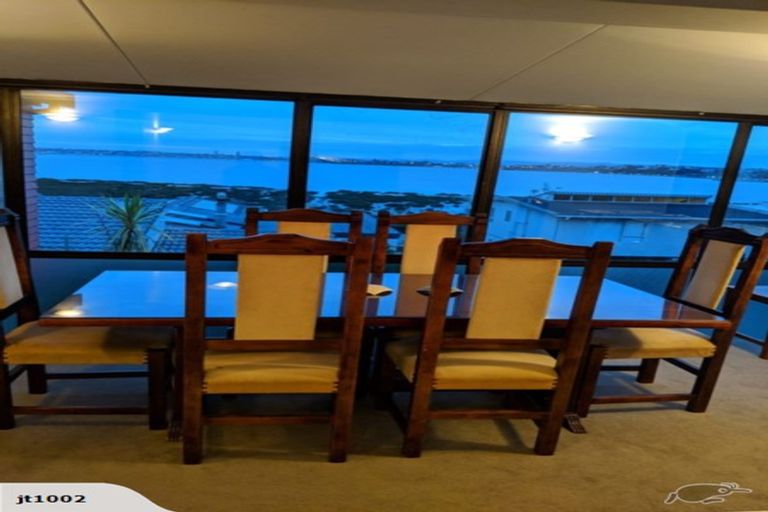 Photo of property in 2/28 Walter Street, Hauraki, Auckland, 0622