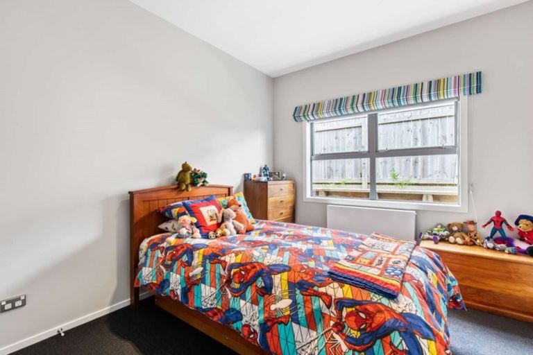 Photo of property in 20 Paparoa Crescent, Aotea, Porirua, 5024