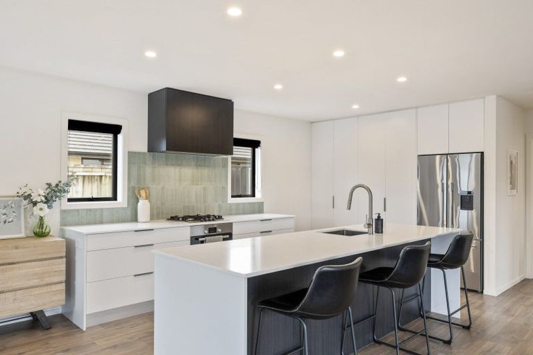 Photo of property in 21 Smith Street, Lepperton, New Plymouth, 4373