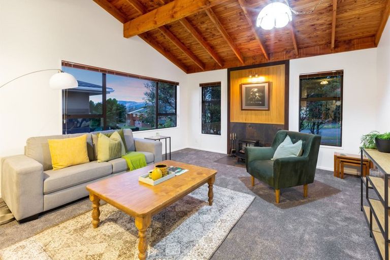 Photo of property in 54 Exploration Way, Whitby, Porirua, 5024