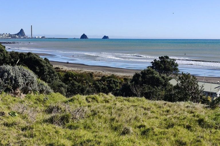 Photo of property in 2a Beach Street, Fitzroy, New Plymouth, 4312
