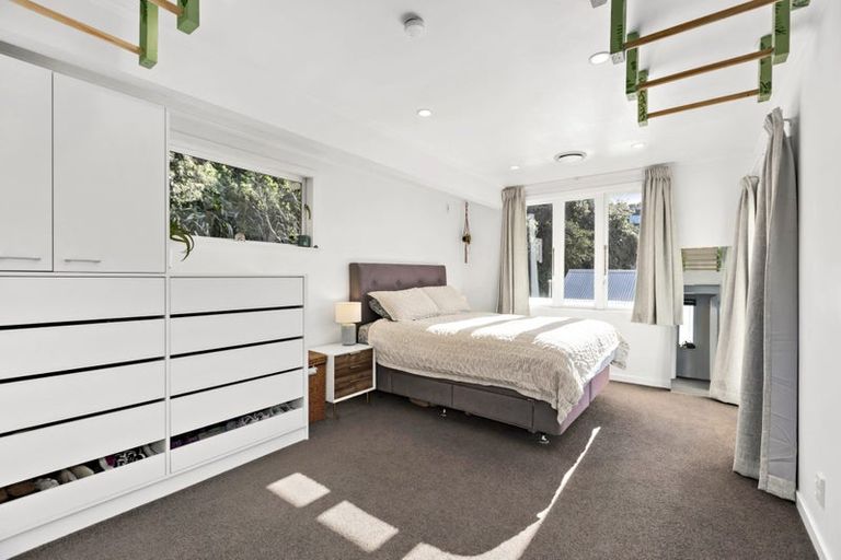 Photo of property in 82 Owhiro Bay Parade, Owhiro Bay, Wellington, 6023