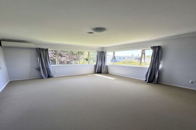 Photo of property in 3 Parakai Street, Paraparaumu, 5032