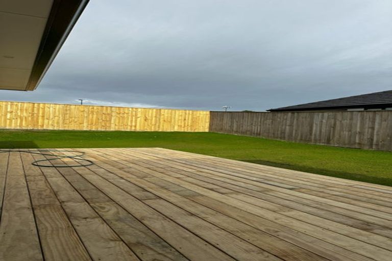 Photo of property in 7 Hoete Way, Tuakau, 2121