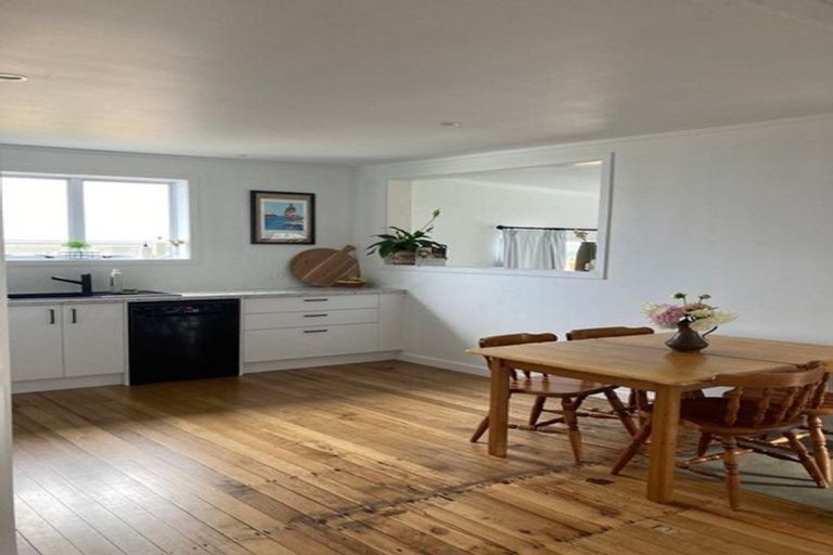 Photo of property in 4 Raleigh Street, Vogeltown, New Plymouth, 4310