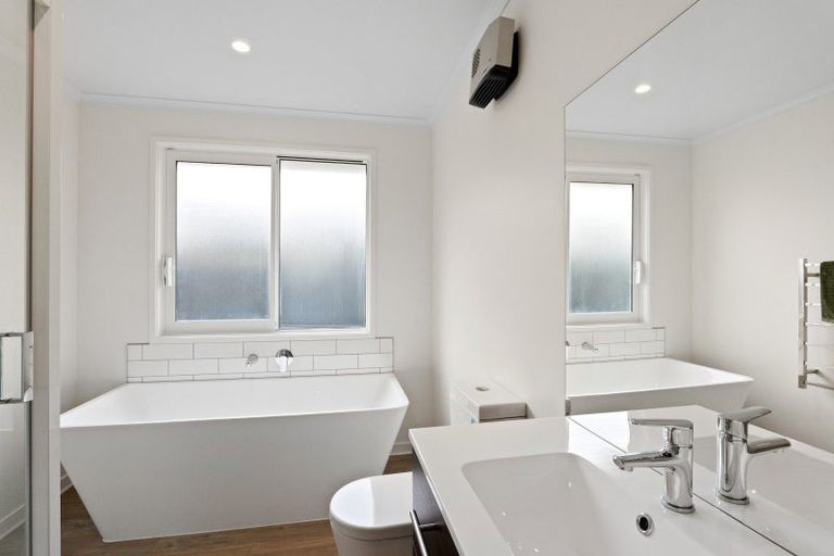 Photo of property in 24 Cressy Place, Darfield, 7510