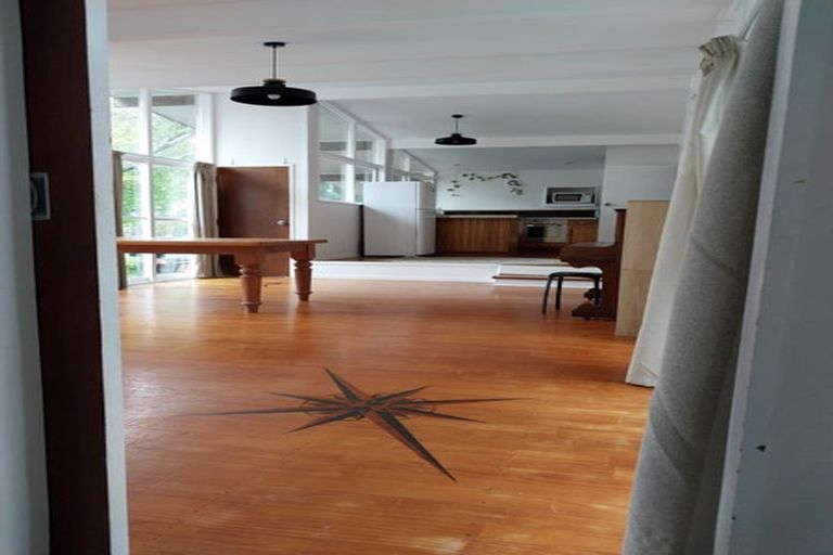 Photo of property in 23 Arosa Place, Forrest Hill, Auckland, 0620