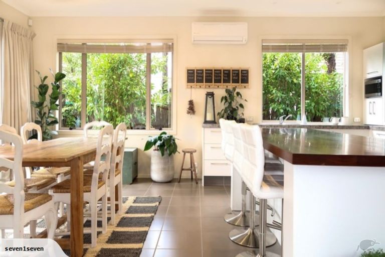 Photo of property in 2/745 Acacia Bay Road, Acacia Bay, Taupo, 3330