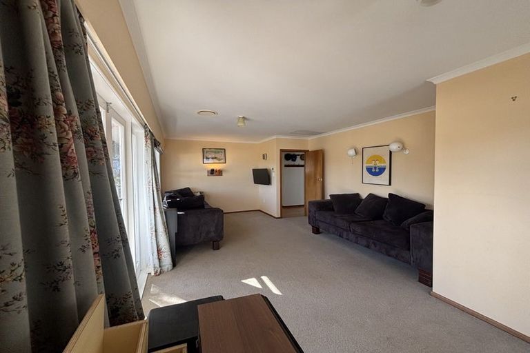 Photo of property in 454 Old Te Atatu Road, Te Atatu Peninsula, Auckland, 0610