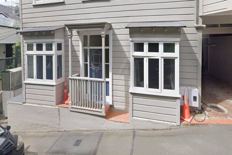 Photo of property in 23 Hay Street, Oriental Bay, Wellington, 6011